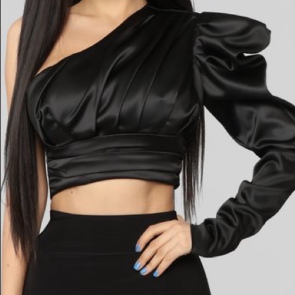 Black one shoulder Fashion-nova top
